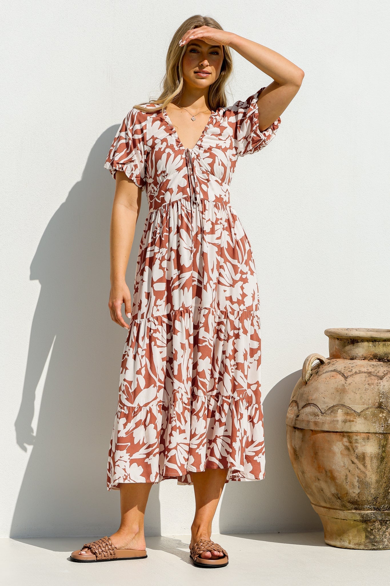 Vestido midi Charis - Vestido con escote en V