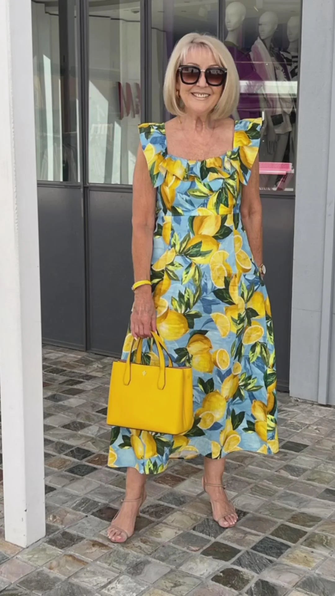Vestido túnica con estampado de limones