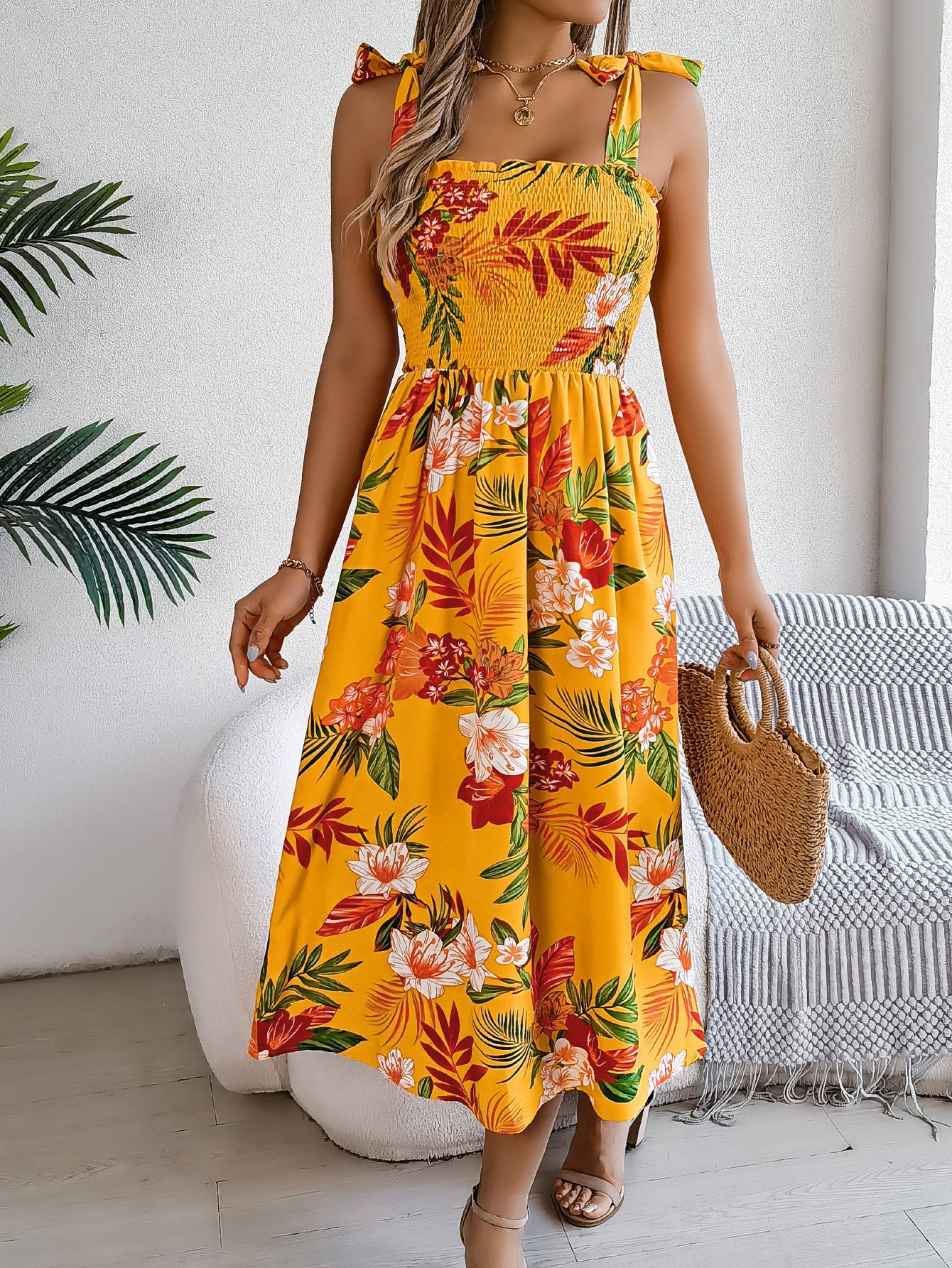 Vestido de corsé con tirantes y estampado de flores