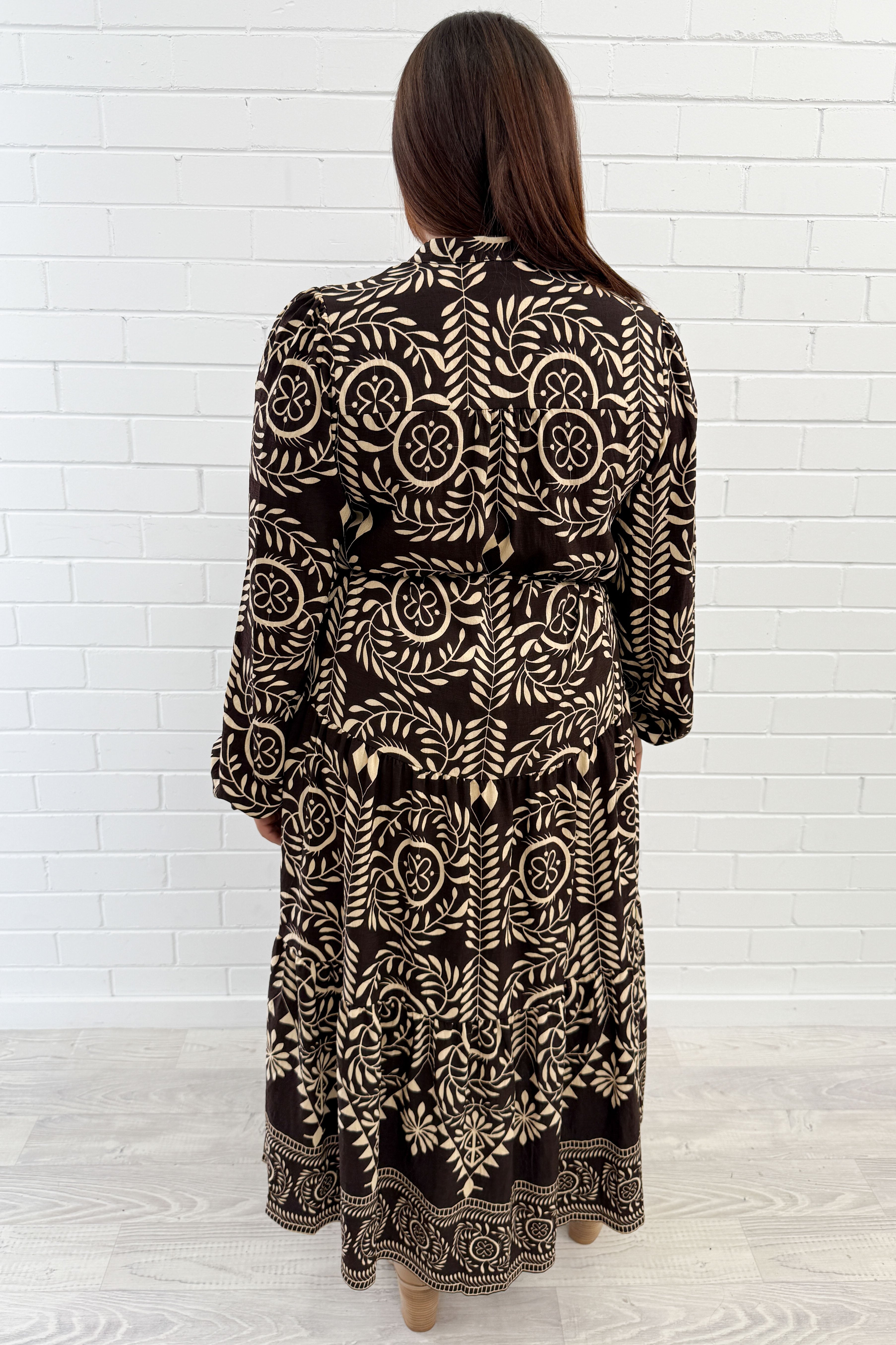 Chocolate Beige Border: jada